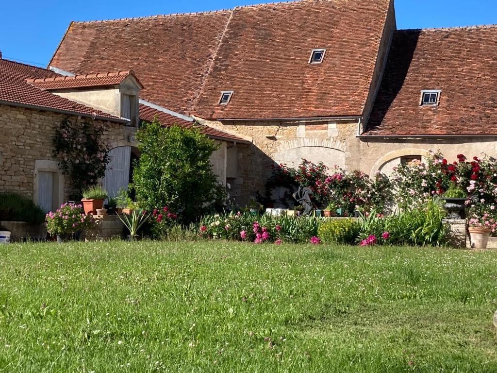 Bed and Breakfast La Buffonnerie Moutiers-Saint-Jean Exteriér fotografie