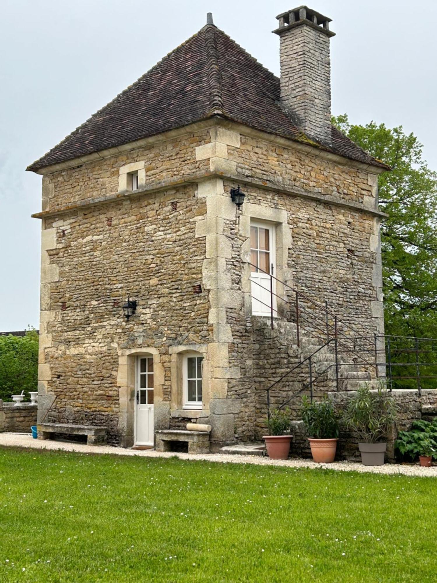 Bed and Breakfast La Buffonnerie Moutiers-Saint-Jean Exteriér fotografie